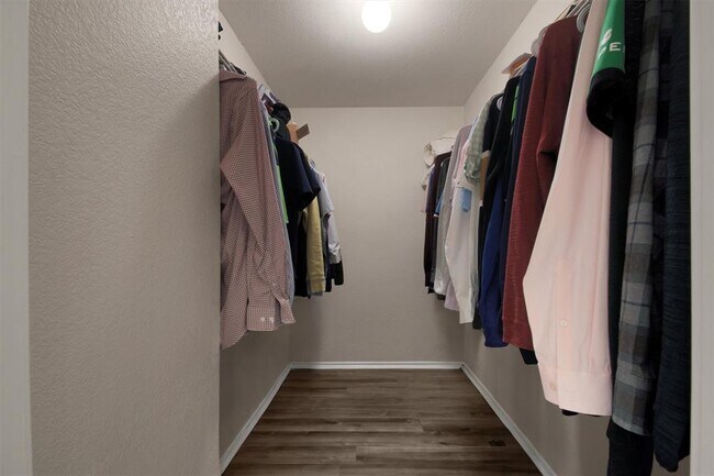 Building Photo - 18205 Topsail St