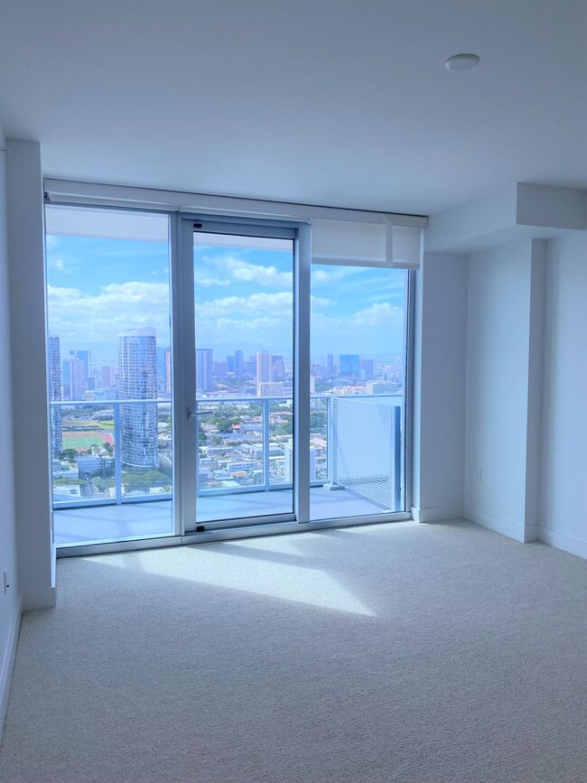 Building Photo - Azure Ala Moana - High Floor One Bedroom