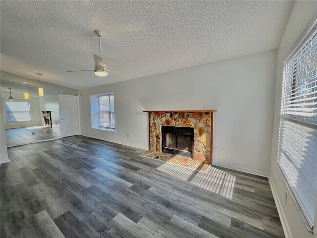 Building Photo - 4025 Angel Oak Ct