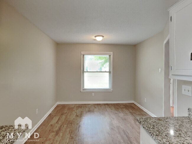 Building Photo - 7256 Rose Trail Dr