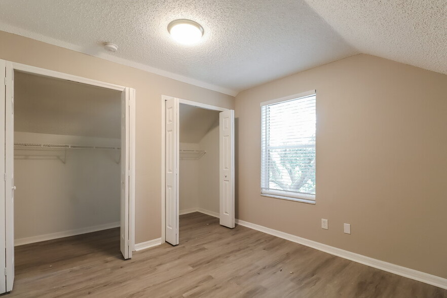 Building Photo - 732 Cape Cod Cir