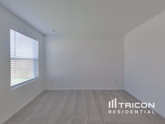 Building Photo - 3009 fantasy Terrace Dr