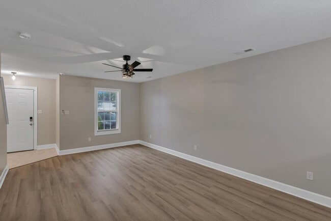 Building Photo - THE BURROUGHS @ CAROLINA PLANTATIONS