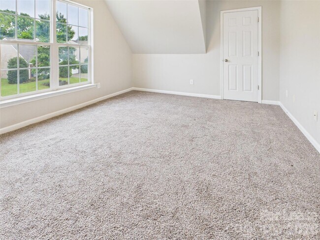 Building Photo - 2204 Arbor Vista Dr