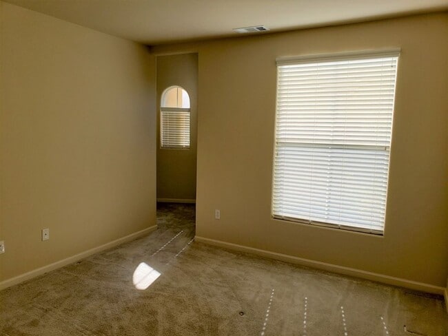 Building Photo - Two Bedroom Two Bath Condo at Fallen Leaf Gated Community