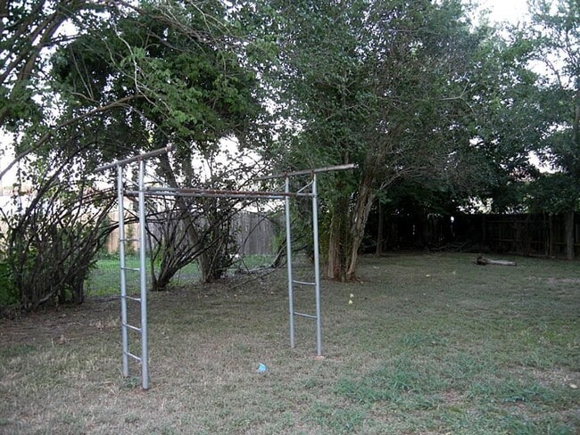 Building Photo - 14706 Woodward Gardens Dr