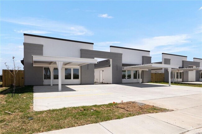 Building Photo - 19 Aryana N Ave