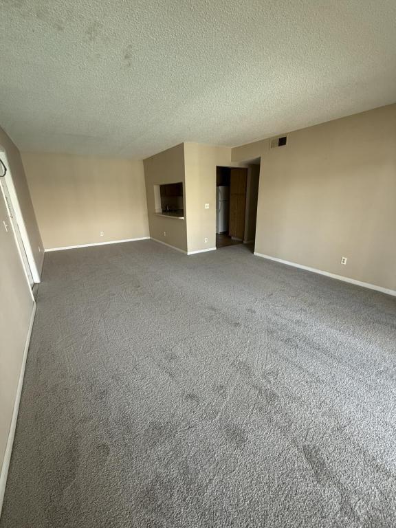 Building Photo - 1627 S Pine Ridge Cir