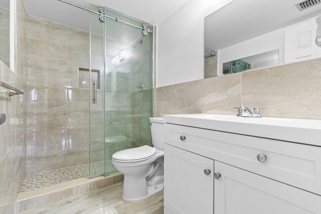 Building Photo - 3580 S Ocean Blvd