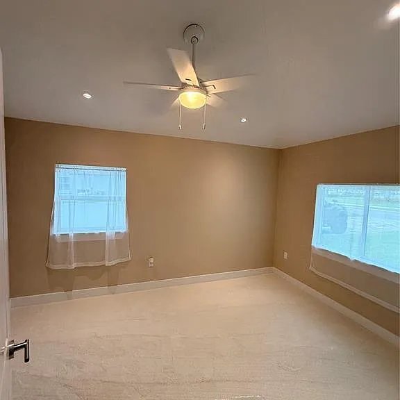 Building Photo - 238 N Main St