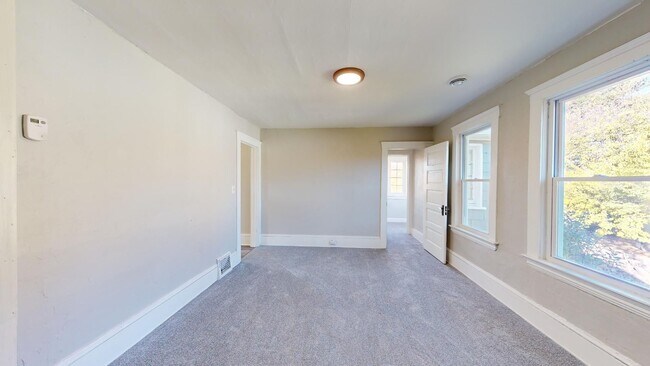 Building Photo - 7408 Dudley Ave