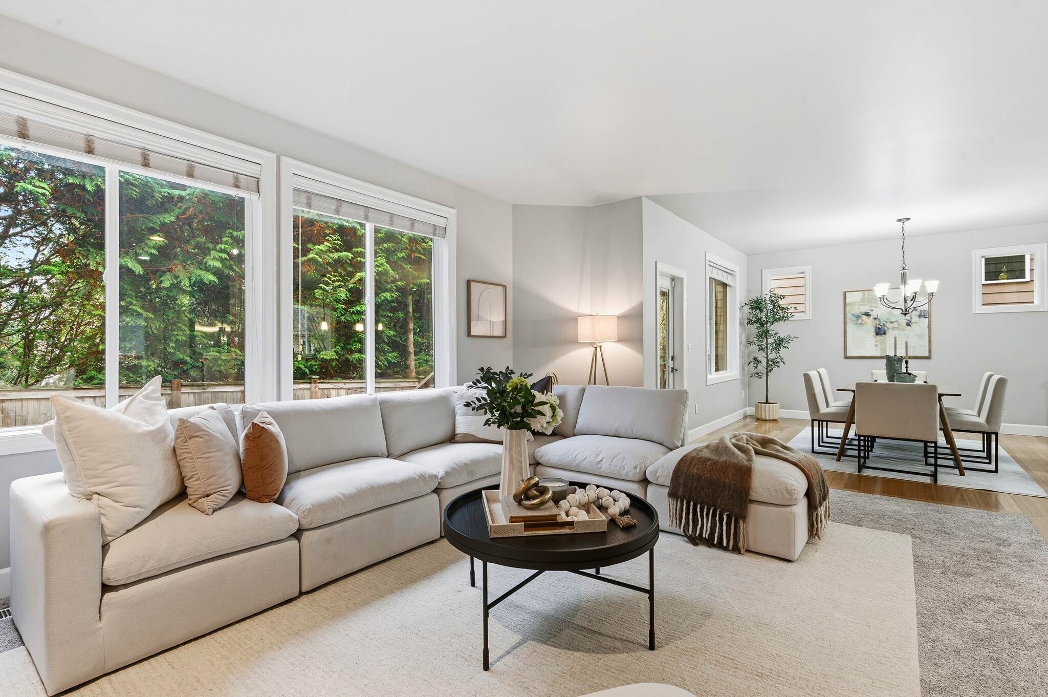 Building Photo - 12325 NE 86th Way