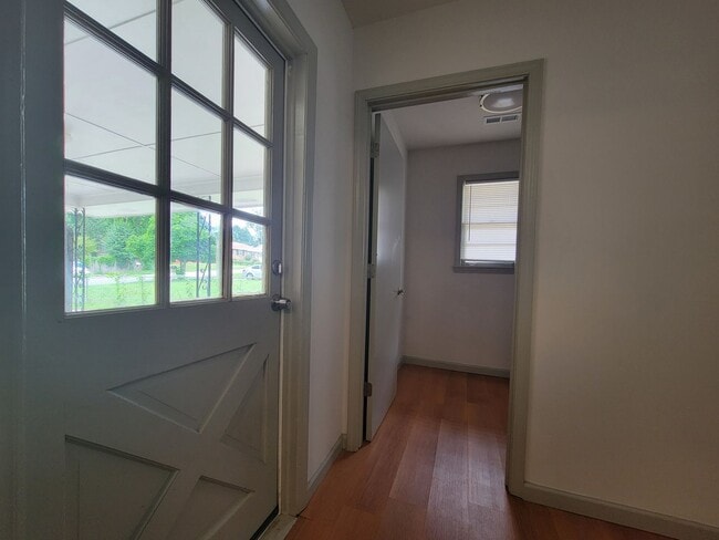 Building Photo - 5256 Eubanks Dr