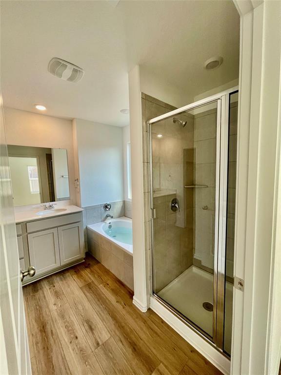 Building Photo - 332 Sonterra Dr