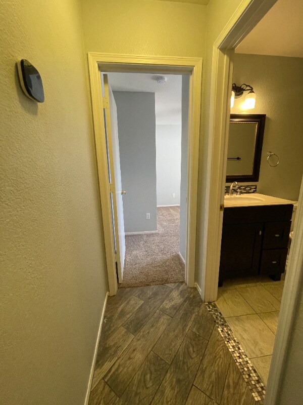 Building Photo - 3016 W White Feather Ln