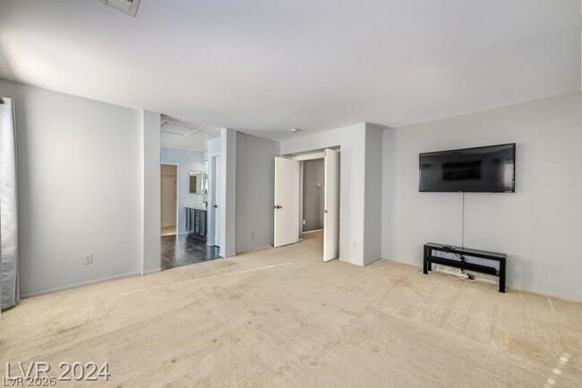 Building Photo - 9469 Green Vineyard Ave