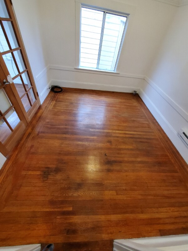 Building Photo - 6 College Ave