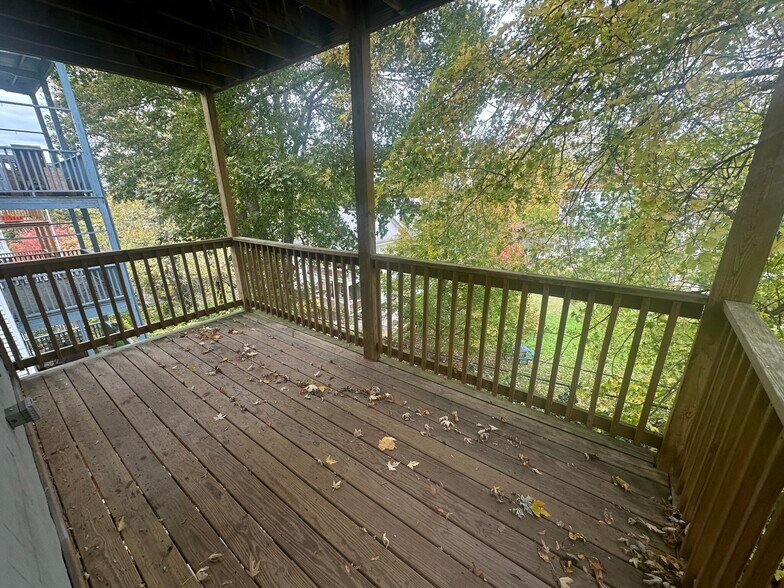 Building Photo - 44 Iffley Rd