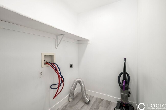 Building Photo - 1212 S 1410 E