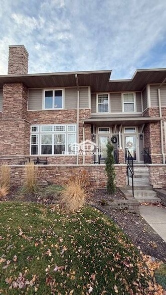 Primary Photo - 10740 Town Square Dr NE