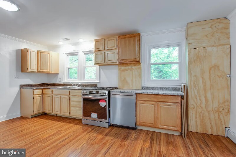 Building Photo - 301 Loureiro Ln