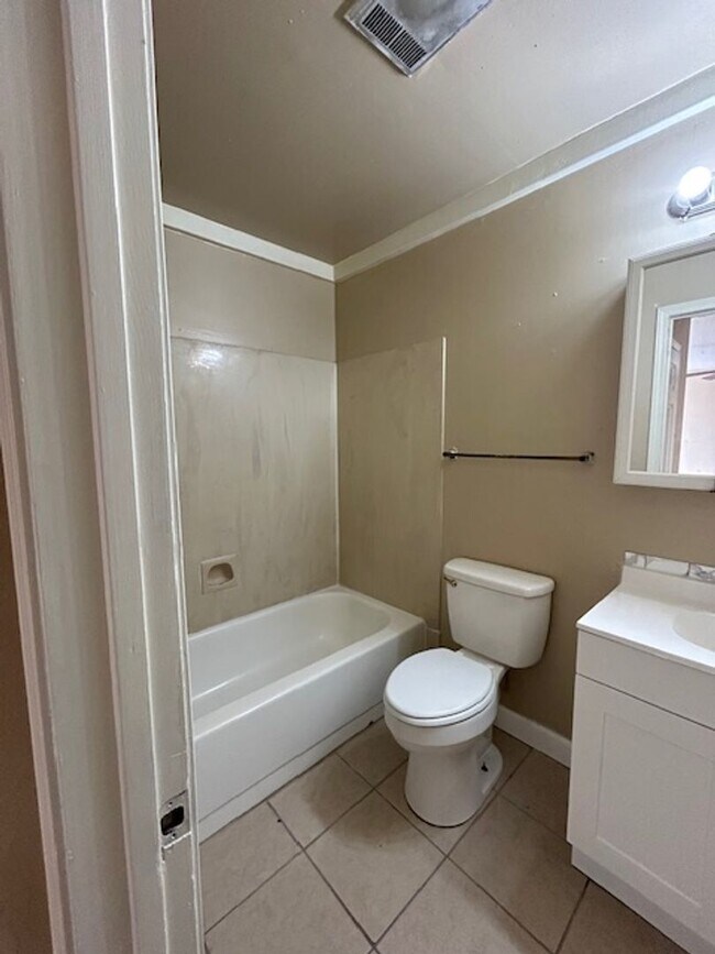 Building Photo - 751 Hammond Manor Dr