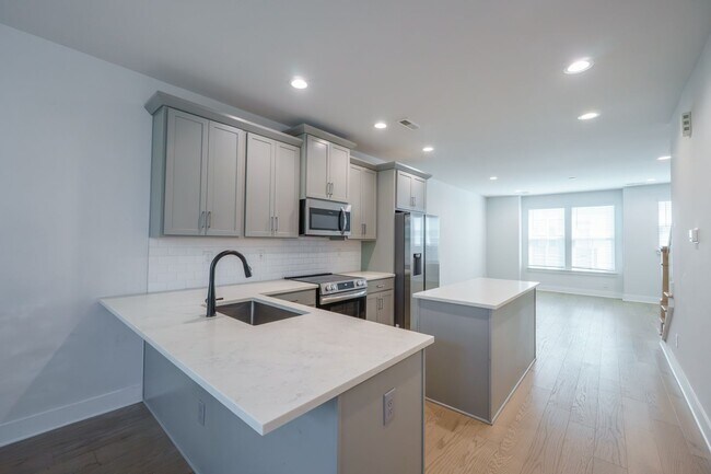 Building Photo - 608 Old Dominion Dr