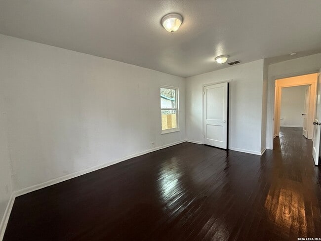 Building Photo - 115 Kinder Dr