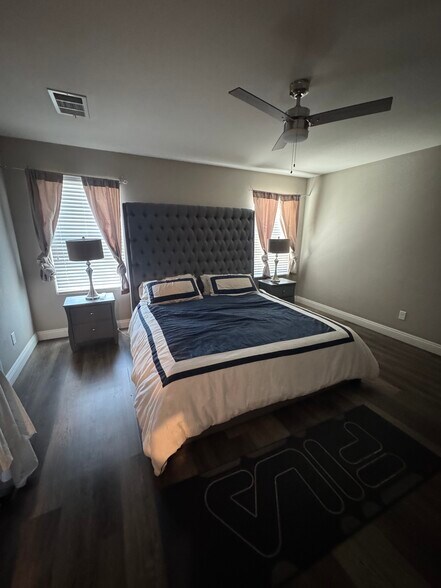 Building Photo - 540 Desert Senna Ave