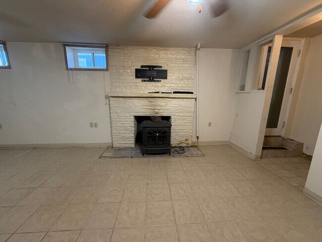 Building Photo - 1208 S Florence Pl