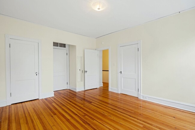 Building Photo - 3 Bedroom Home off of Patterson Ave **Avai...