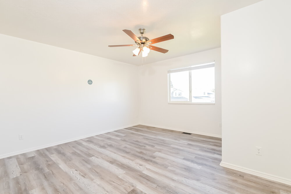 Building Photo - 2563 200 E