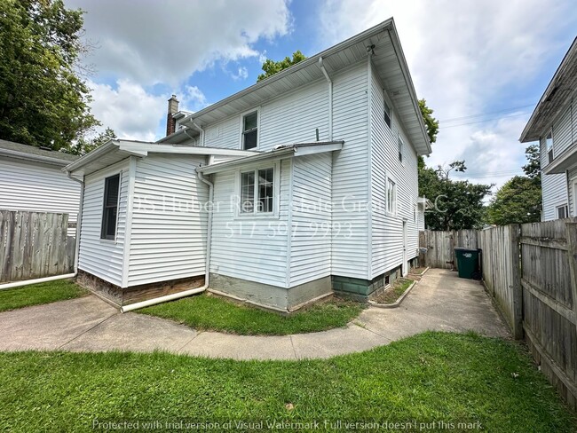 Building Photo - 206 S Fairview Ave
