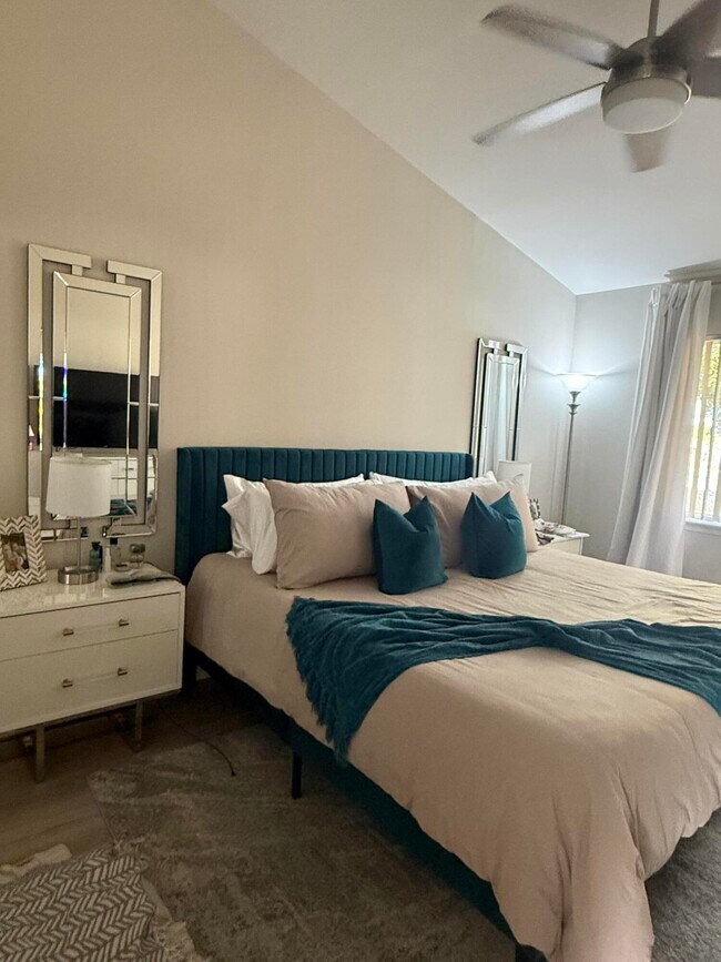 Building Photo - 6848 Brook Hollow Rd