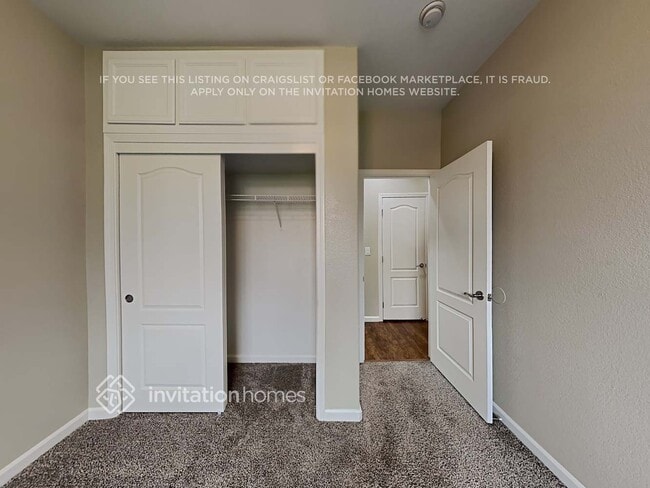 Building Photo - 5747 Grove Ave