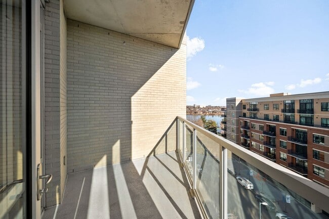 Building Photo - 6th Floor 1BD, 1.5BA Condo at the Lakehouse off Sloan's Lake