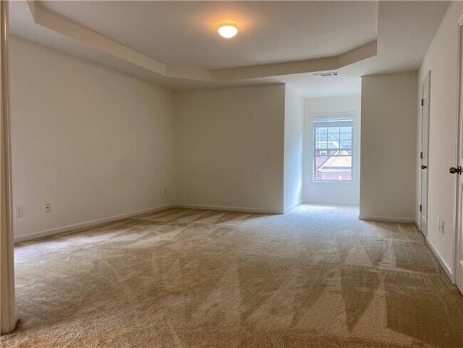 Building Photo - 3355 Earhart Way