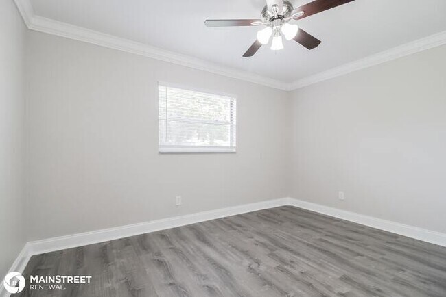 Building Photo - 505 E Palmetto Ave