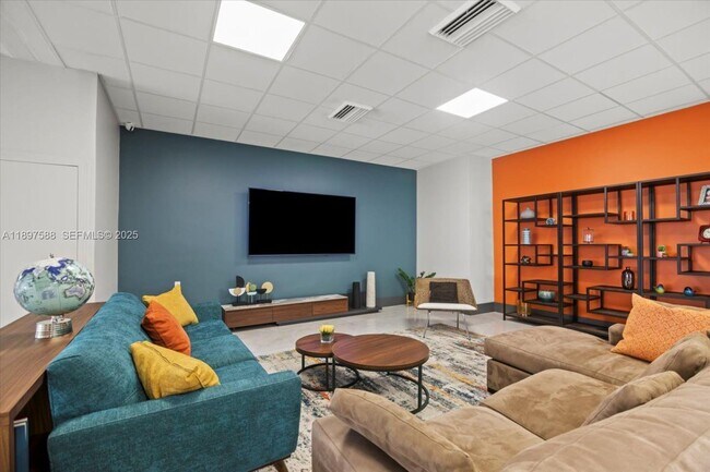 Building Photo - 3140 S Ocean Dr