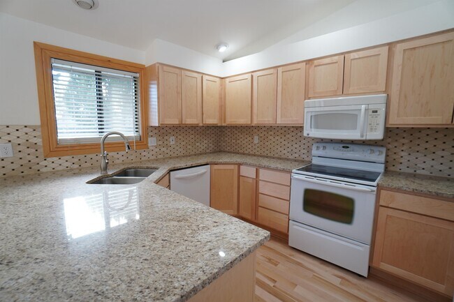 Building Photo - 11965 W Gunsmoke Dr