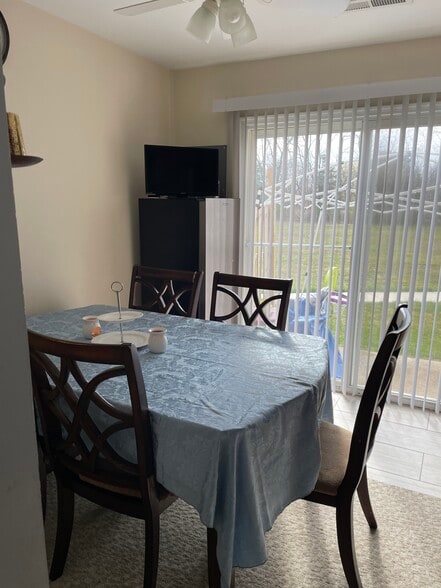 Eat-In Kitchen - 34 Eaves Mill Rd