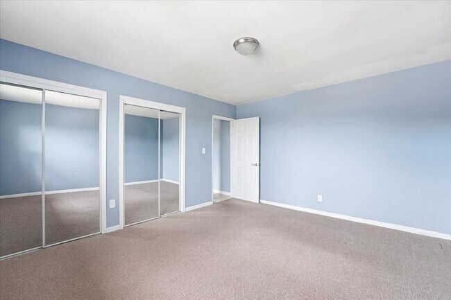 Building Photo - 1400 70th St