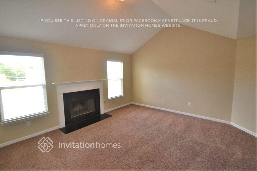 Building Photo - 4968 Locherby Dr
