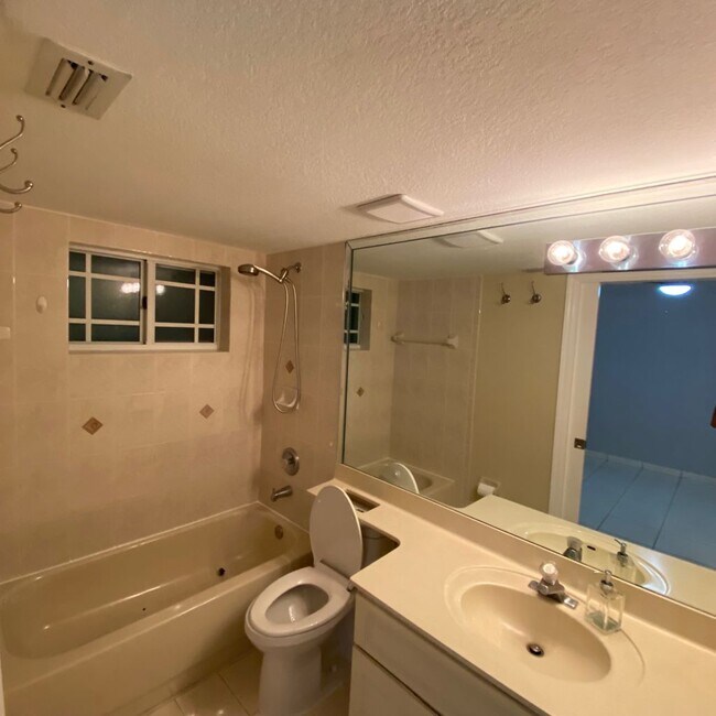 Building Photo - 17324 NW 74th Ave