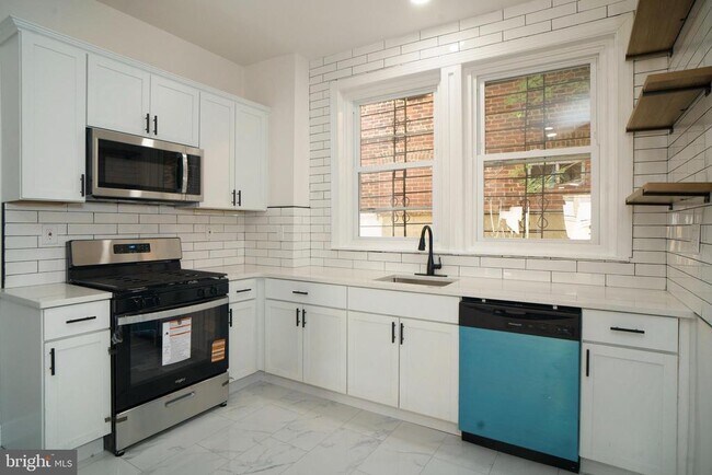 Building Photo - 1208 S Carlisle St