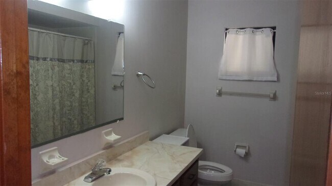 Building Photo - 10015 SW 90th Ct