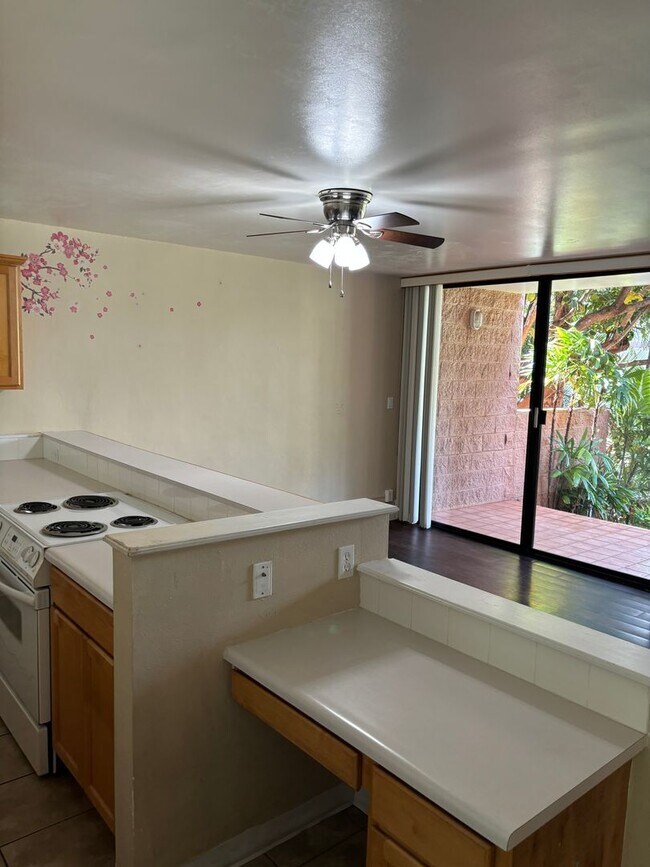 Building Photo - West Maui Breakers (A-Building)