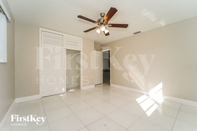 Building Photo - 7520 Coral Blvd