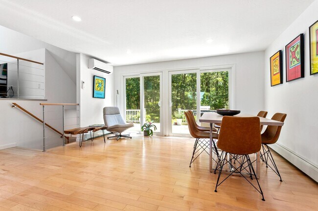 Building Photo - 130 Berkshire Trl