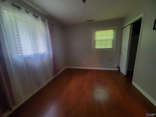 Building Photo - 2248 Norwood Dr NW